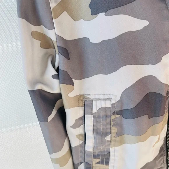 Abercrombie Kids Jacket size 5/6 military print Army - Picture 4 of 5